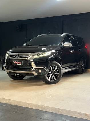 MITSUBISHI PAJERO FULL 3.2 HPE 4X4 16V TURBO INTERCOOLER DIESEL 4P AUTOMÁTICO MITSUBISHI PAJERO FULL 3.2 HPE 4X4 16V TURBO INTERCOOLER DIESEL 4P AUTOMÁTICO